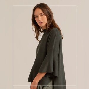 Modern citizen shirt sleeve flare sleeve slit sides blouse top size extra small